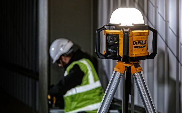 Lampa warsztatowa akumulatorowa 360 °LED 18V 5000 lm DEWALT DCL074