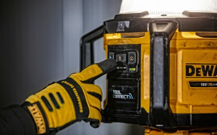 Lampa warsztatowa akumulatorowa 360°