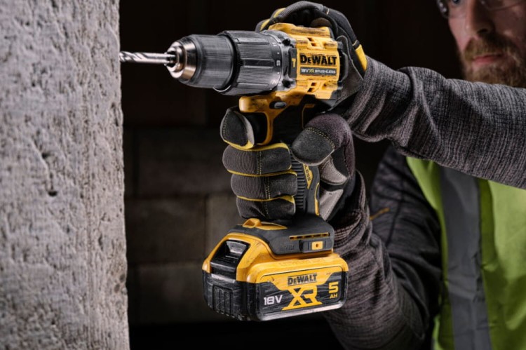 Wiertarko wkrętarka DeWalt DCD100YP2T zastosowanie