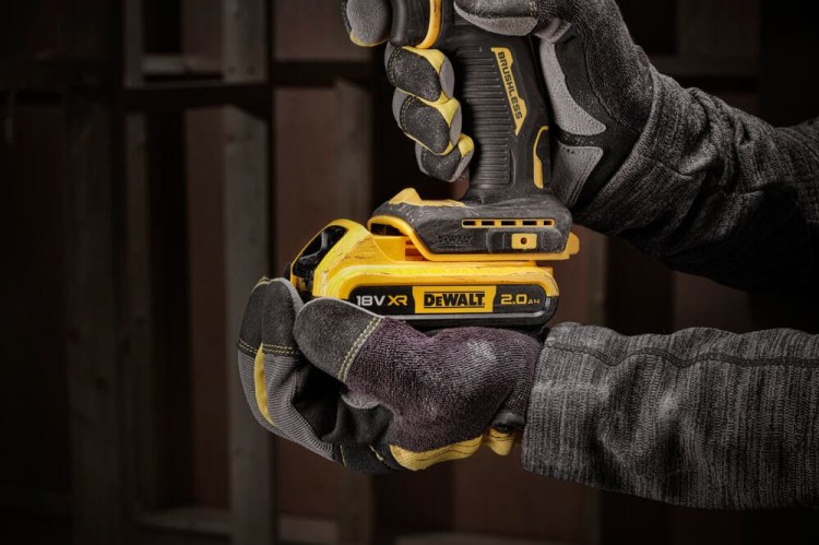 Wiertarko wkrętarka udarowa DeWalt DCD100YD2T zastosowanie