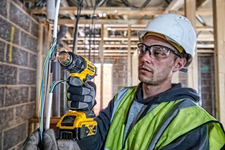 Opalarka akumulatorowa DeWALT DCE530N zastosowanie
