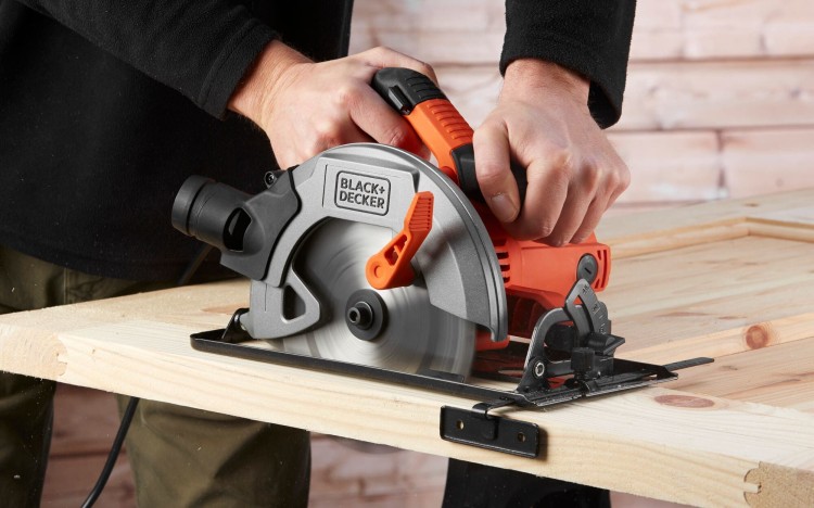 Pilarka tarczowa Black Decker