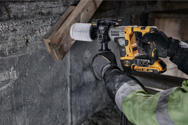 zastosowanie młotowiertarki akumulatorowej 18V DEWALT DCH172N