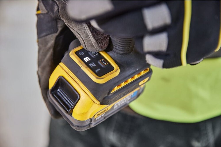 Zakrętarka udarowa DeWalt DCF860 zastosowanie