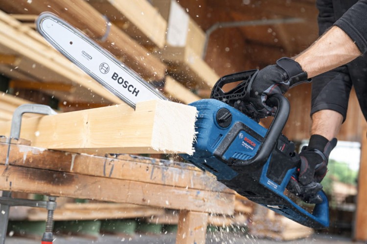Pilarka łańcuchowa Bosch GKE 18V-40 zastosowanie