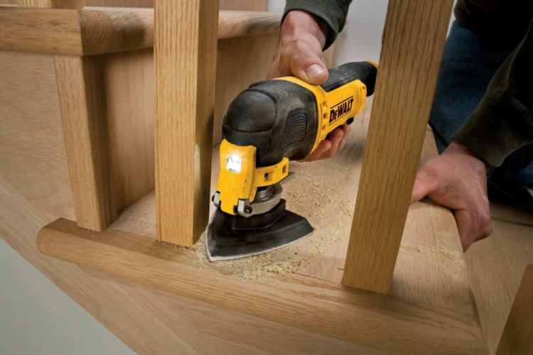 DeWALT Papier ścierny trójkątny na rzep zastosowanie