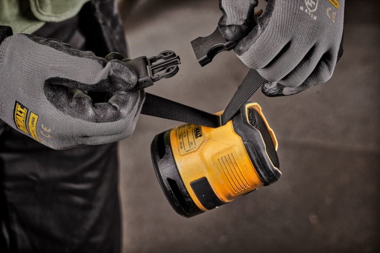 Mini głośnik DeWALT DCR009 zastosowanie