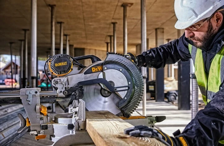 DeWalt DWS780