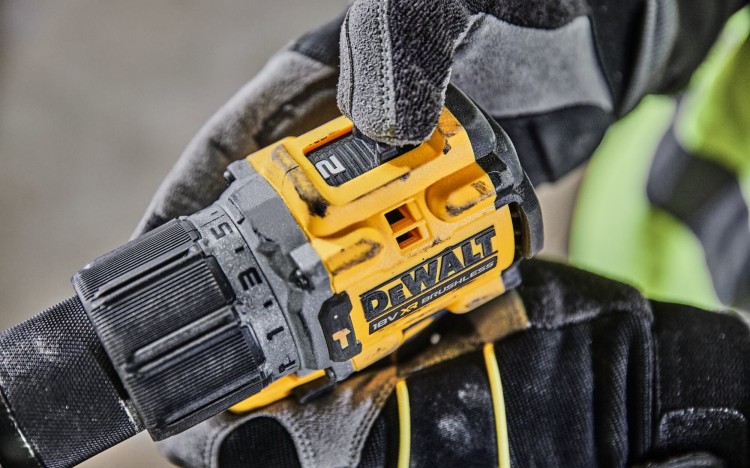 Wiertarko-Wkrętarka akumulatorowa 18V 90Nm DeWALT DCD805
