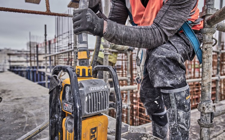 Wibrator akumulatorowy PowerPack DeWALT