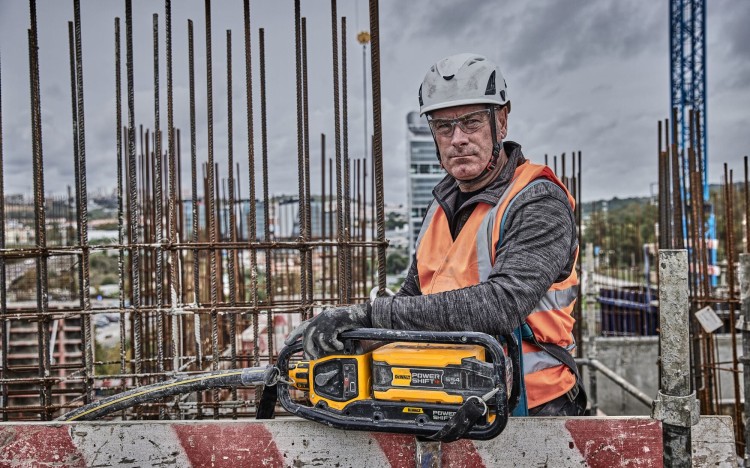 Wibrator akumulatorowy PowerShif PowerPack DeWALT DCPS320