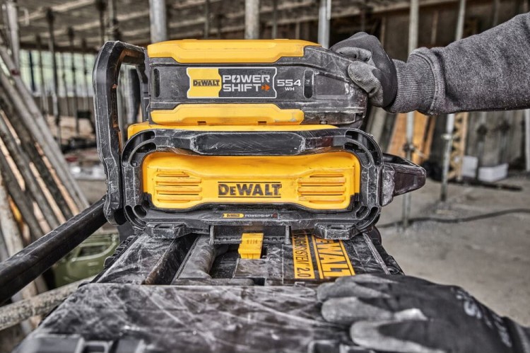 Ładowarka DeWALT POWERSHIFT DCBPSC0550 zastosowanie