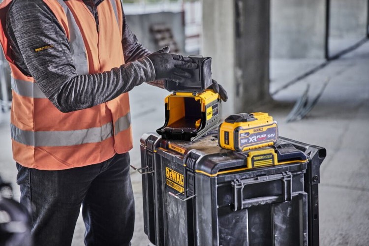 DeWALT Adapter POWERSHIFT do akumulatorów XR FLEXVOLT zastosowanie