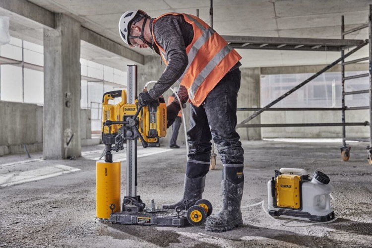 Podstawa do wiertnicy DeWALT DCPS151 zastosowanie