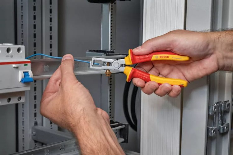Szczypce BOSCH 1600A02NG1