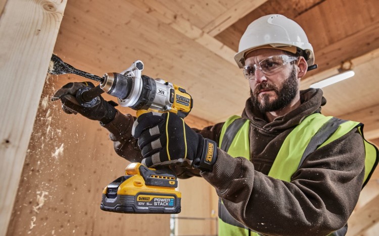 Wkrętarka udarowa 3-biegowa 18V DeWALT DCD1007NT