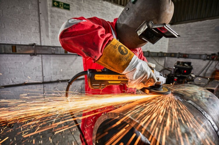 Szlifierka kątowa DeWALT DWE4357 zastosowanie
