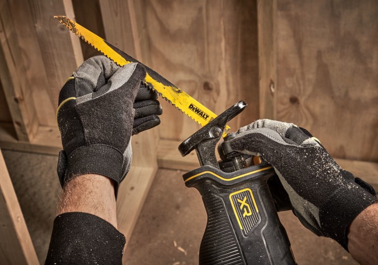 Piła szablasta DeWALT