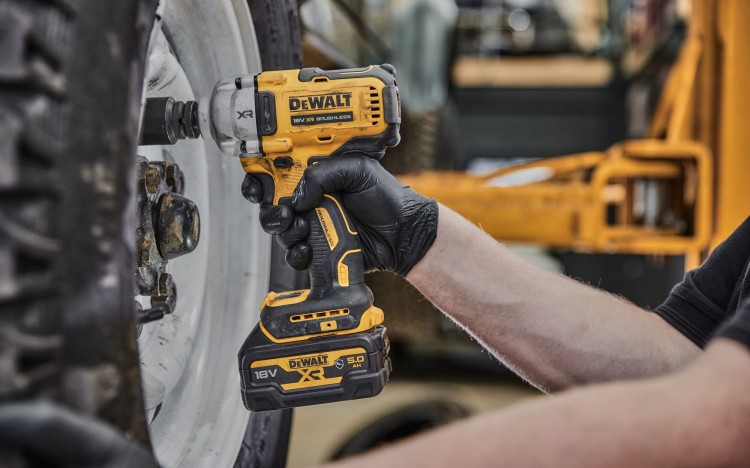 Klucz udarowy DeWALT DCF891NT