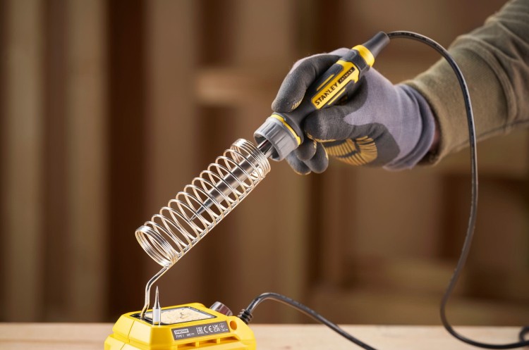 Zastosowanie Lutownicy Stanley FatMax SFMCE040B V20