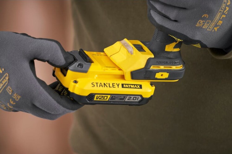Zakrętarka udarowa STANLEY SFMCF830 zastosowanie