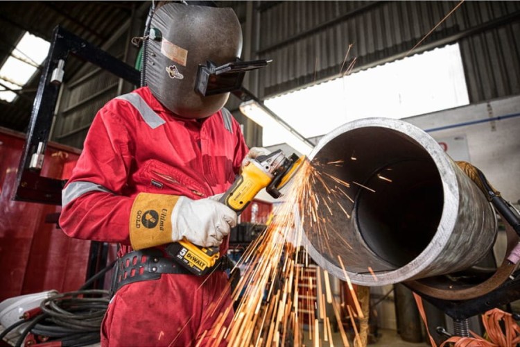 Szlifierka kątowa DeWALT DCG405 zastosowanie