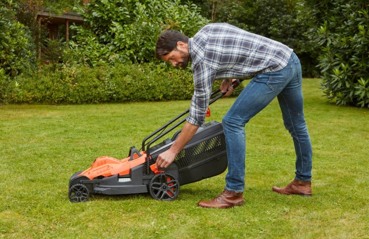 Kosiarka elektryczna 42cm BEMW481ES 1800W Black Decker