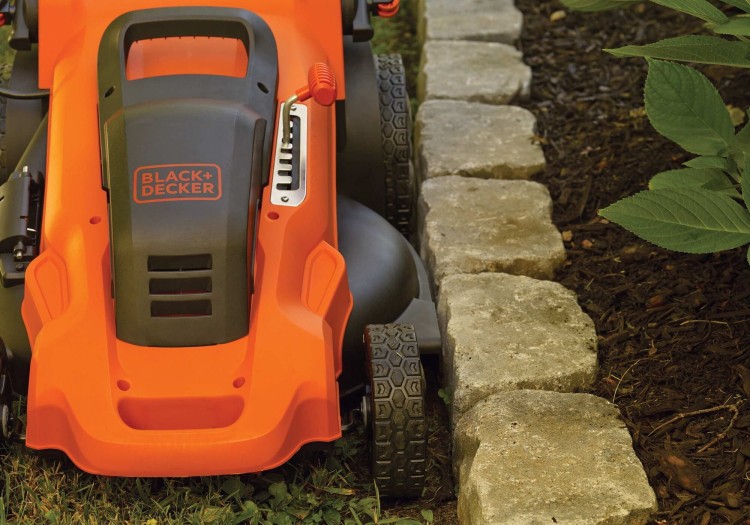 Black Decker Kosiarka elektryczna z koszem LM2000