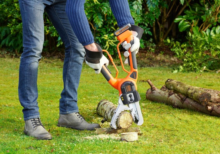 zastosowanie sekatora łańcuchowego 18V Black Decker GKC1000
