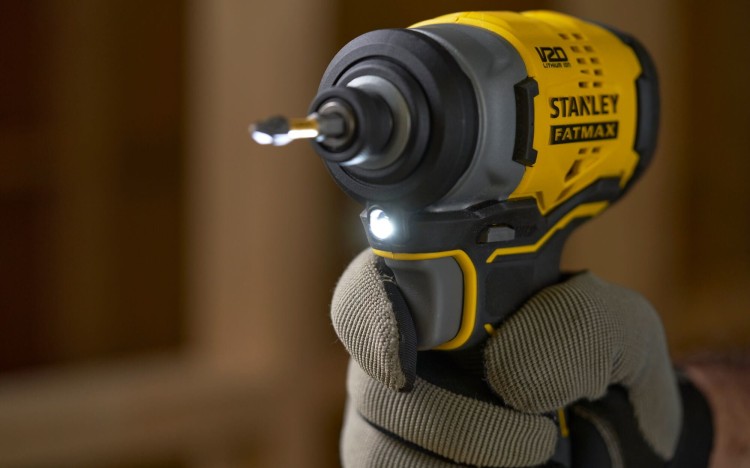 Zakrętarka Stanley SFMCF810
