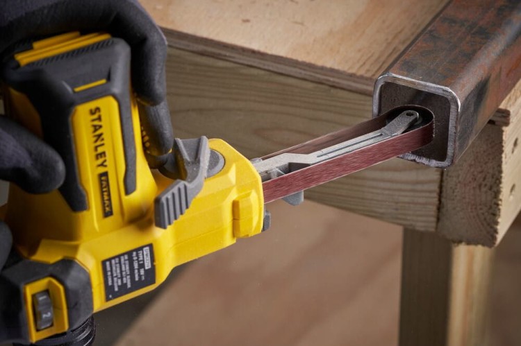 zastosowanie Szlifierki taśmowej STANLEY SFMCE210