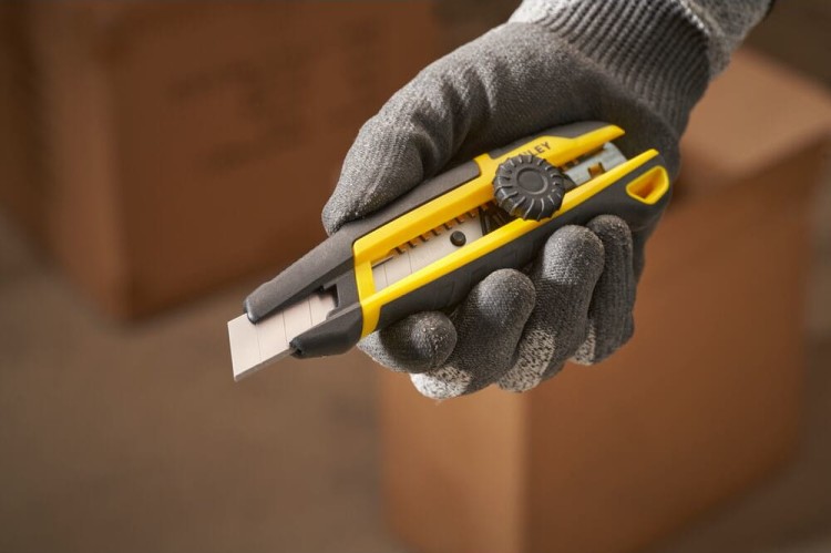 Nóż ze zintegrowanym mechanizmem odłamywania Stanley zastosowanie