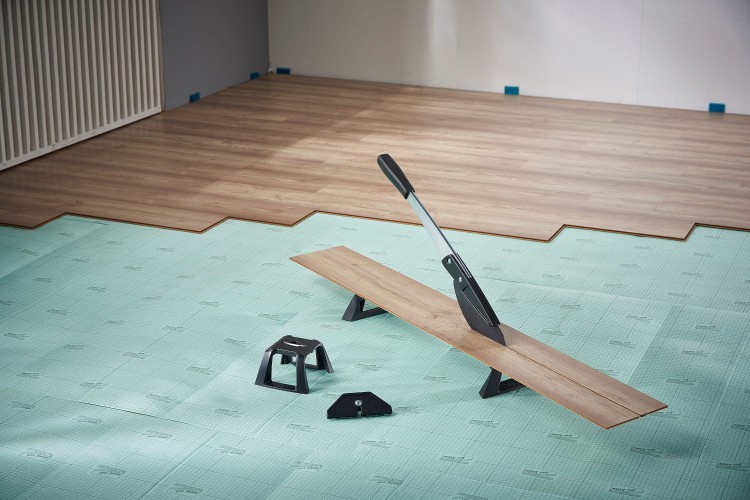 Zastosowanie gilotyny do paneli Wolfcraft VLC 800