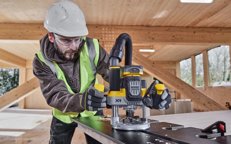 Frezarka akumulatorowa 18V DeWALT DCW620