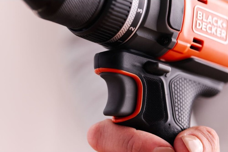 Wkrętarka bezszczotkowa BLACK DECKER BLD682