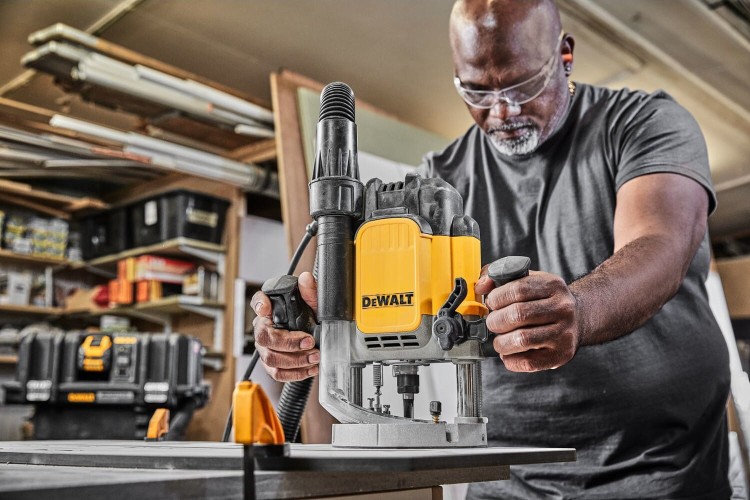zastosowanie Frezarki górnowrzecionowej DeWALT DWE625
