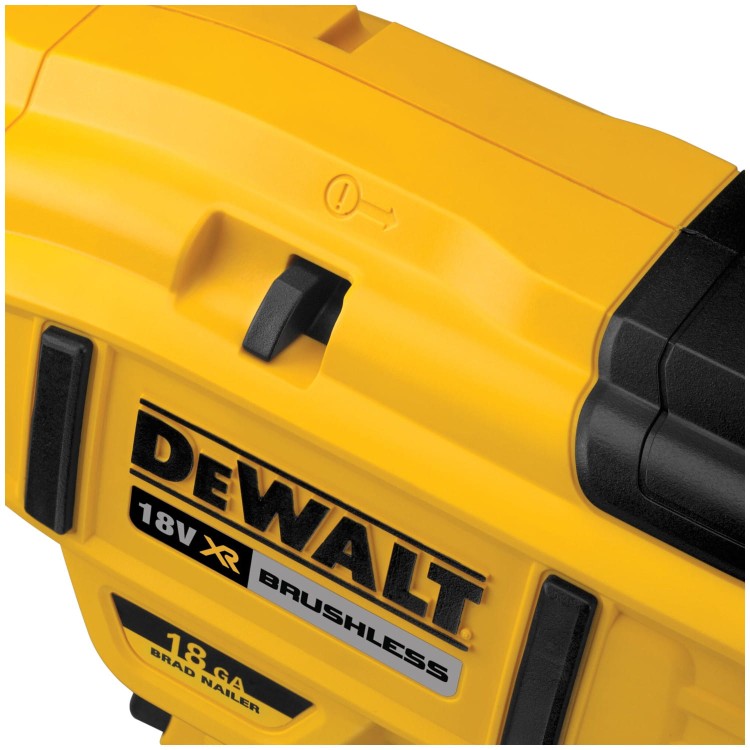 Gwoździarka wykończeniowa DeWALT DCN680D2