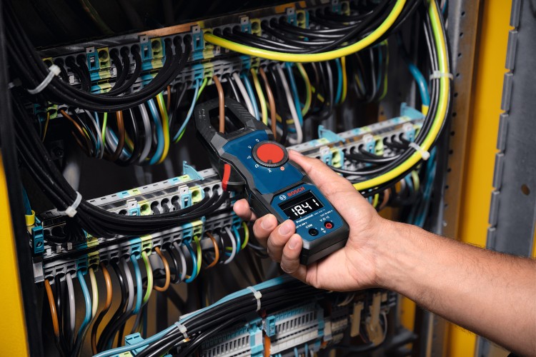 zastosowanie miernika cęgowego Bosch GMC 600-15