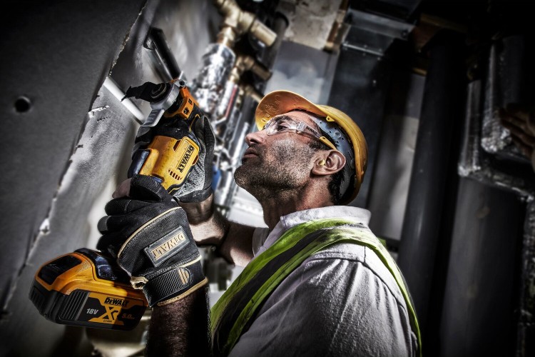 Narzędzie oscylacyjne DeWALT DCS356P2 zastosowanie