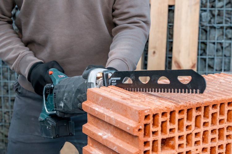 zastosowanie Brzeszczotu do betonu komórkowego, pustaków WOLFCRAFT 2668000