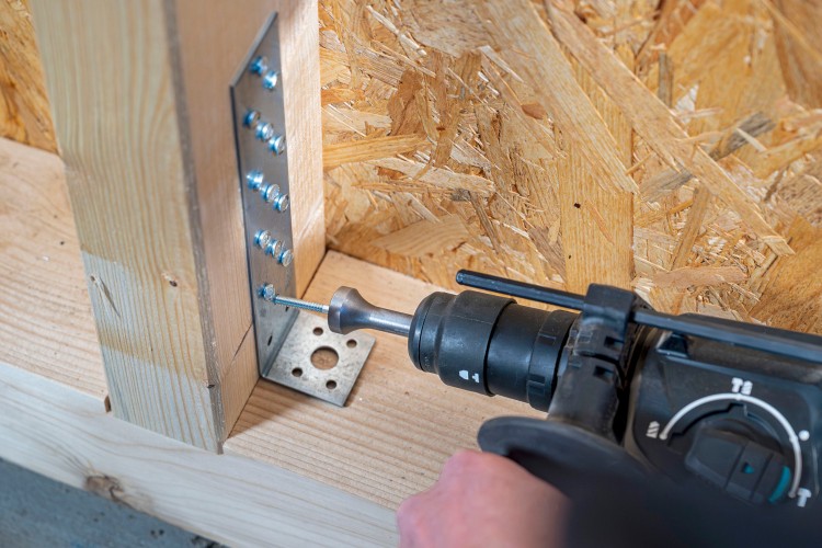 zastosowanie Pobijaka do kotew WOLFCRAFT