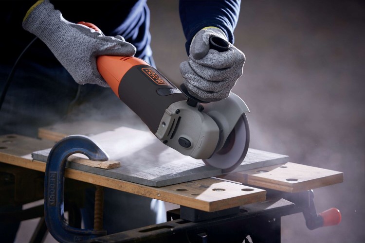 zastosowanie szlifierki kątowej BLACK DECKER KG1202K
