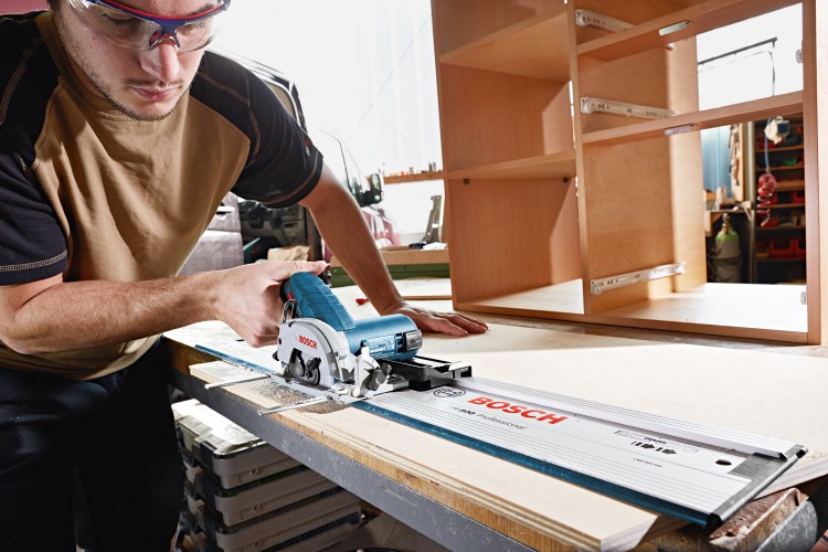 BOSCH Pilarka tarczowa 85 mm GKS 12V-26 zastosowanie