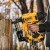 zastosowanie gwoździarki DEWALT DCFS950
