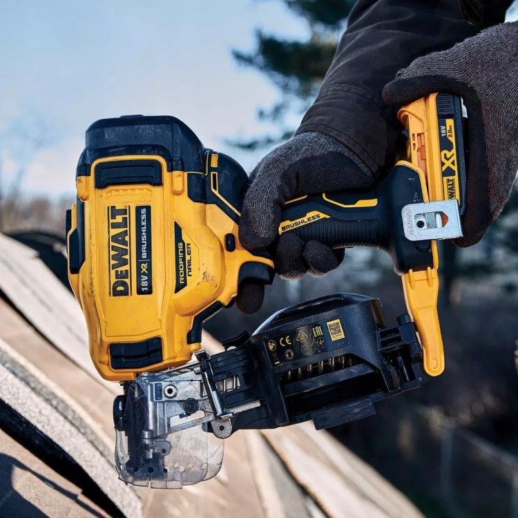 zastosowanie gwoździarki akumulatorowej DEWALT DCN45RNN