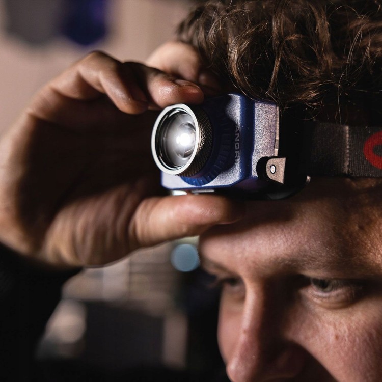 zastosowanie lampki czołowej LED ZOOM SCANGRIP 03.5627