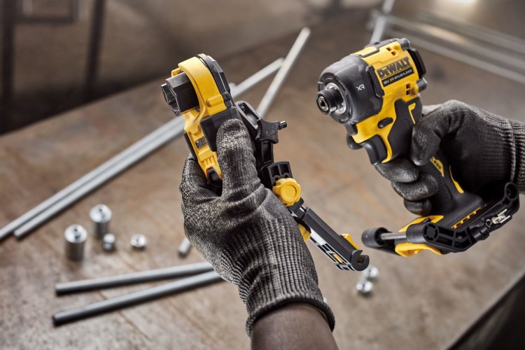 zastosowanie przystawki DEWALT IMPACT CONNECT