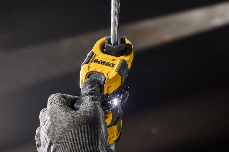 Przystawka do nakrętek prętów gwintowanych IMPACT CONNECT DEWALT DT20562 zastosowanie