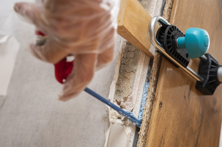 Profesjonalne narzędzie do montażu futryn – WOLFCRAFT 3675000