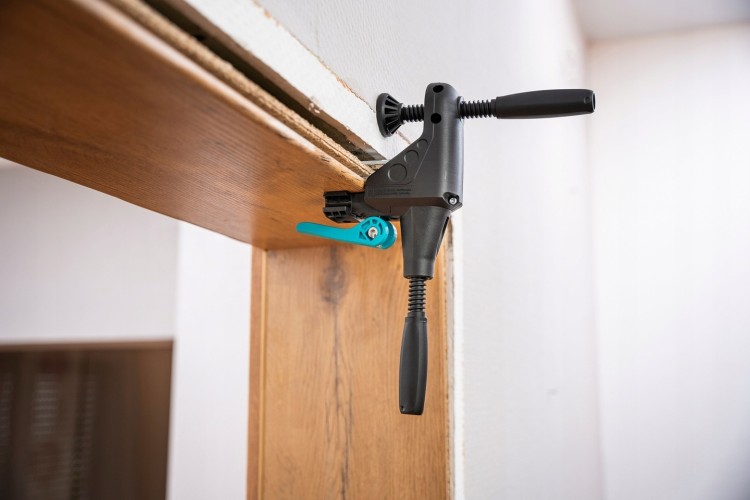 Ścisk kątowy 1szt. do montażu ościeżnic dzwi WOLFCRAFT 3676000